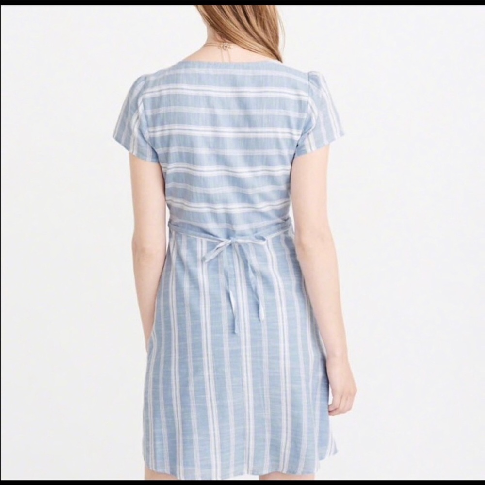 Abercrombie & Fitch Front Knot, Button Down Dress - image 1